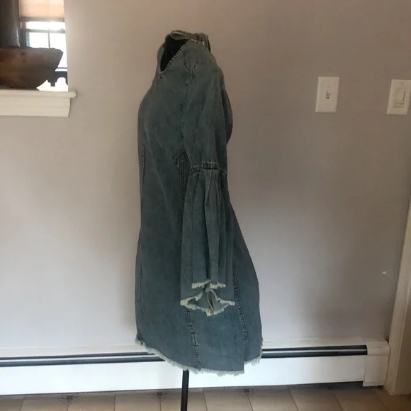 Free People denim mini. - Picture 3 of 5